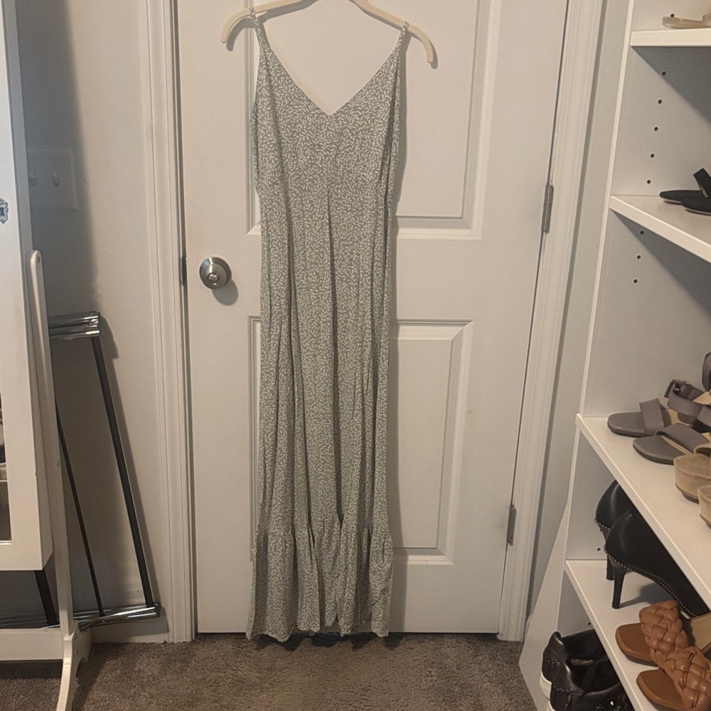 Elegant Green Maxi Dress